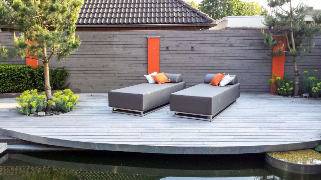 large garden daybed